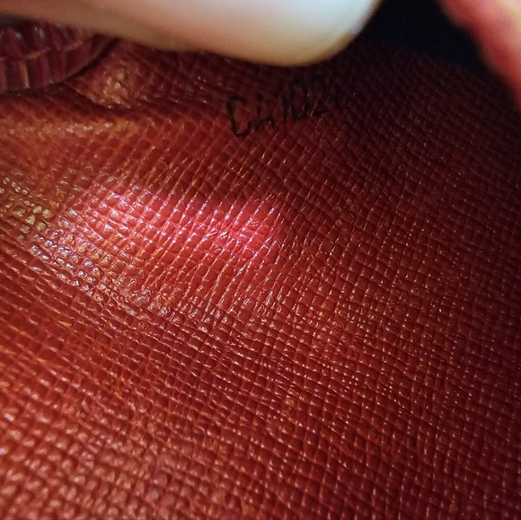 ❤️🎉HOST PICK🎉❤️Louis Vuitton Red Epi bundle (Rare! Good condition!) - Picture 6 of 17